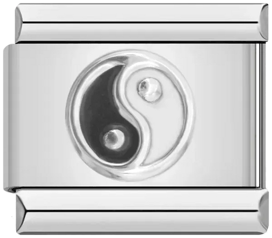 Yin et Yang, on Silver - yin-et-yang-on-silver.webp